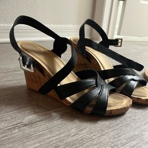 B.O.C. Black wedges